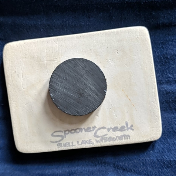 Magnet - Picture 4 of 4